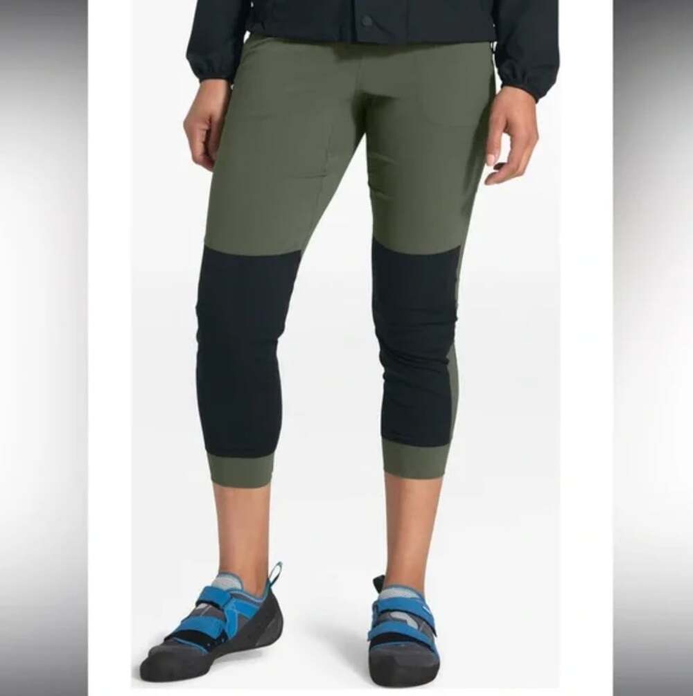 The‎ North Face women’s XS beyond the wall rock climbing pants new taupe cropped